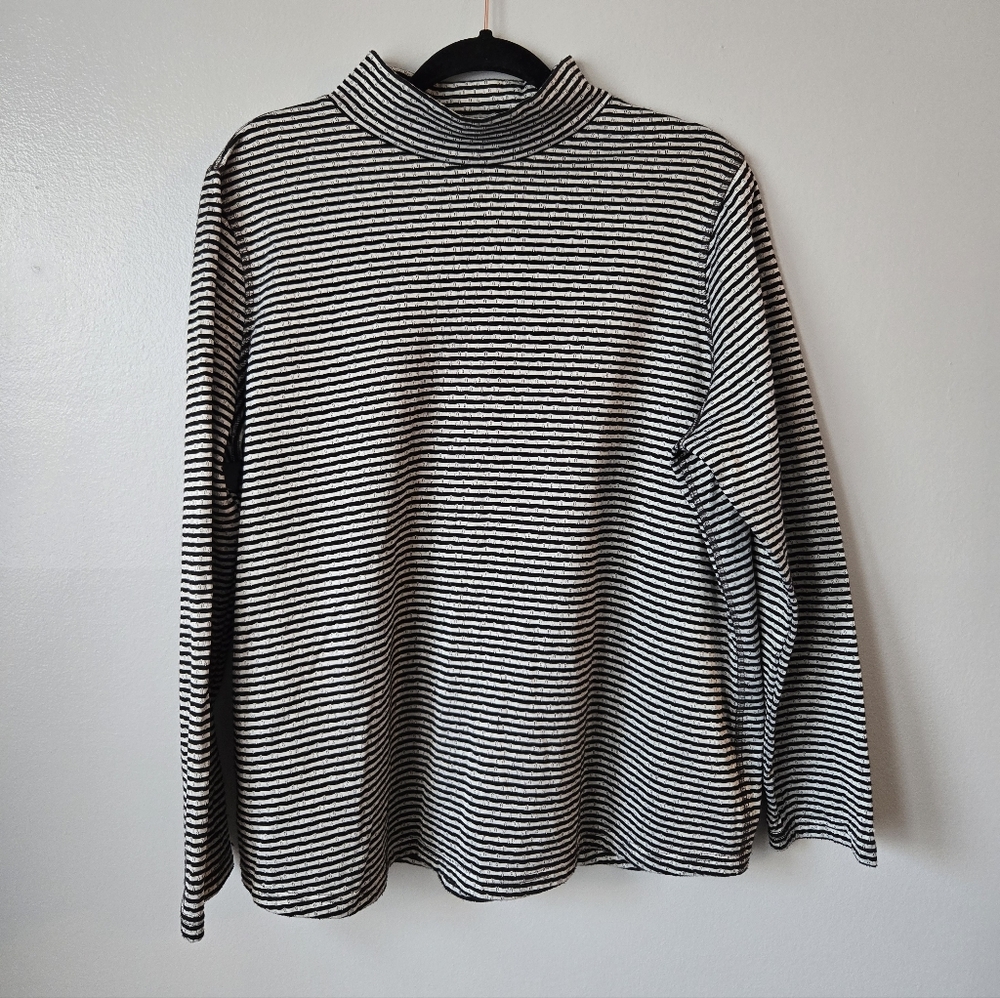 Chico’s Zenergy Striped Mock Neck Sweater Top Black White Long Sleeve Size 16/18